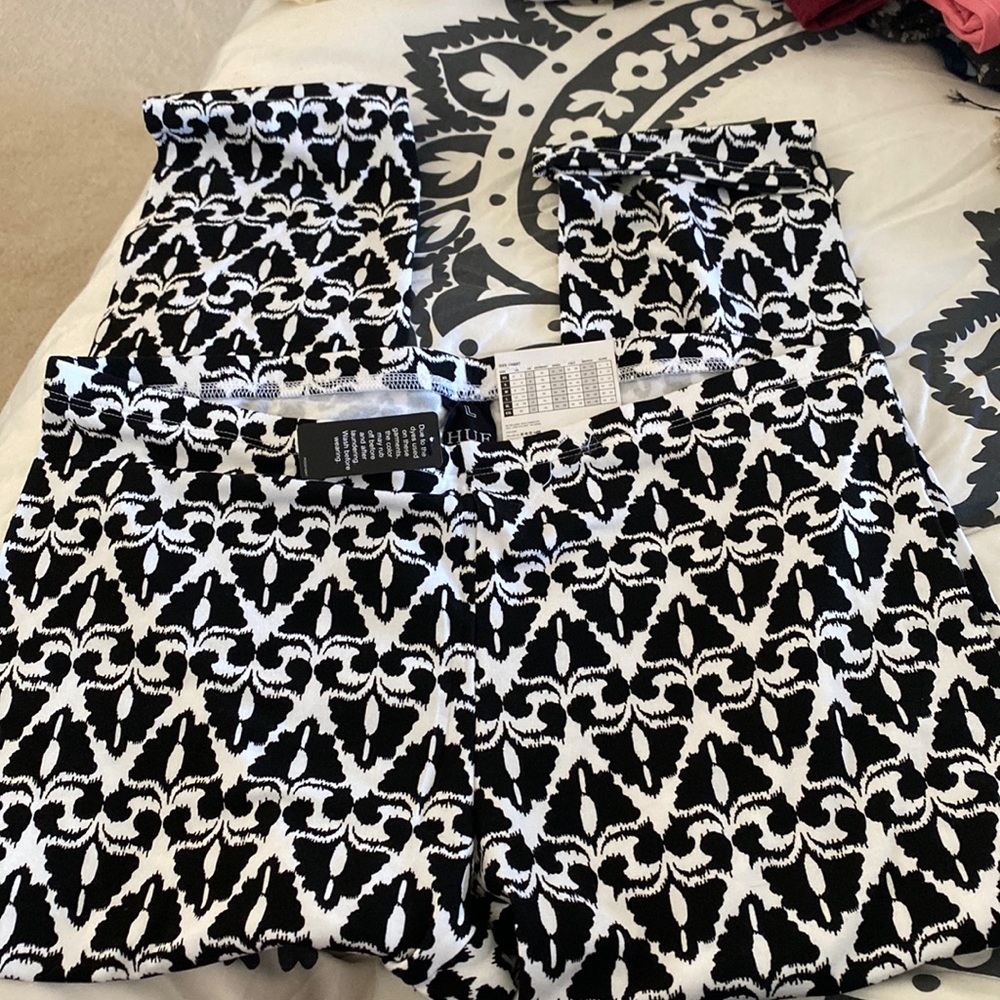 HUE Black and White IKAT Cotton Capri Leggings Size Large NWT